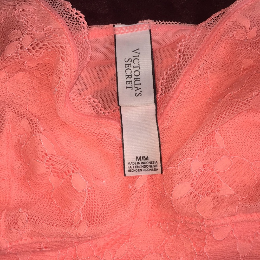 VS Bra - Picture 2 of 3